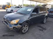 ✅ 2008 Toyota RAV4 Sport • VIN: JTMZK32V786012988 • Lot: 42533058. Listed on IAAI with 207,877 mi. Free auction sales archive from the USA and detailed vehicle history report at DreamBid. Image 2.