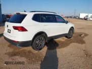 ✅ 2020 Volkswagen Tiguan SE • VIN: 3VV3B7AX8LM041426 • Lot: 43329061. Listed on IAAI with 32,370 mi. Free auction sales archive from the USA and detailed vehicle history report at DreamBid. Image 4.