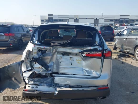 ✅ 2016 Lexus NX F Sport • VIN: JTJYARBZ8G2047823 • Lot: 43165198. Wystawiony na IAAI z przebiegiem 95 461 mil. Bezpłatny archiwum sprzedaży aukcyjnych z USA i szczegółowy raport historii pojazdu na DreamBid. Zdjęcie 16.