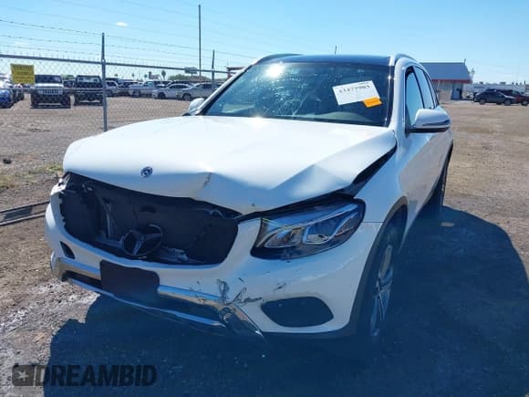 ✅ 2018 Mercedes-Benz GLC 300 • VIN: WDC0G4JBXJV015557 • Lot: 43472903. Wystawiony na IAAI z przebiegiem 17 964 mil. Bezpłatny archiwum sprzedaży aukcyjnych z USA i szczegółowy raport historii pojazdu na DreamBid. Zdjęcie 6.