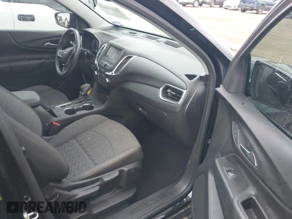 ✅ 2022 Chevrolet Equinox LT • VIN: 3GNAXUEV4NL310455 • Lot: 43375662. Listed on IAAI with 31,475 mi. Free auction sales archive from the USA and detailed vehicle history report at DreamBid. Image 5.