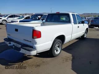 ✅ 1999 Chevrolet S-10 LS Xtreme • VIN: 1GCCS1942X8134121 • Лот: 41841429. Опубликован ранее на IAAI с пробегом 326 933 миль. Бесплатный доступ к архиву аукционных продаж из США и подробный отчёт об истории автомобиля на DreamBid. Изображение 4.