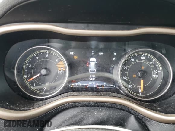 ✅ 2018 Jeep Cherokee Limited • VIN: 1C4PJLDB6JD621049 • Lot: 68073615. Listed on Copart with 82,741 mi. Free auction sales archive from the USA and detailed vehicle history report at DreamBid. Image 9.