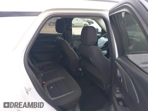 ✅ 2023 Chevrolet TrailBlazer LT • VIN: KL79MPS27PB210061 • Лот: 43535460. Опубликован ранее на IAAI с пробегом 45 384 миль. Бесплатный доступ к архиву аукционных продаж из США и подробный отчёт об истории автомобиля на DreamBid. Изображение 8.