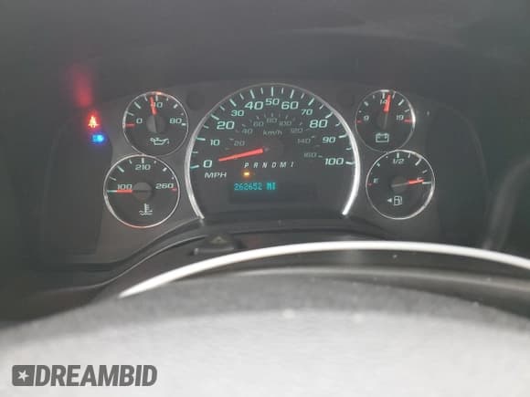 ✅ 2017 GMC Savana • VIN: 7GZ37TCG0HN901163 • Лот: 82206314. Опубликован ранее на Copart с пробегом 262 652 миль. Бесплатный доступ к архиву аукционных продаж из США и подробный отчёт об истории автомобиля на DreamBid. Изображение 9.