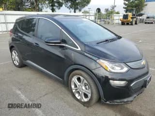 ✅ 2018 Chevrolet Bolt EV LT • VIN: 1G1FW6S03J4136795 • Lot: 82376364. Wystawiony na Copart z przebiegiem 51 828 mil. Bezpłatny archiwum sprzedaży aukcyjnych z USA i szczegółowy raport historii pojazdu na DreamBid. Zdjęcie 4.
