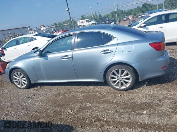 ✅ 2010 Lexus IS 250 • VIN: JTHCF5C23A5038654 • Lot: 42597794. Wystawiony na IAAI z przebiegiem 247 483 mil. Bezpłatny archiwum sprzedaży aukcyjnych z USA i szczegółowy raport historii pojazdu na DreamBid. Zdjęcie 14.