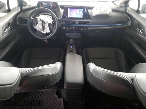 2024 Toyota Prius XLE with VIN JTDADABU2R3017795, listed as a Copart auction lot 85060145 with 5,263 mi miles and Salvage title. Bid and sale history available at DreamBid. Image 8.