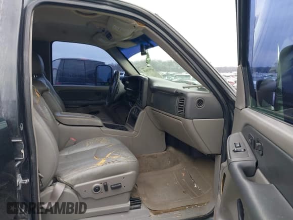 ✅ 2003 Chevrolet Suburban LT • VIN: 1GNFK16Z63J315083 • Лот: 41552845. Опубликован ранее на IAAI с пробегом Не указан. Бесплатный доступ к архиву аукционных продаж из США и подробный отчёт об истории автомобиля на DreamBid. Изображение 5.