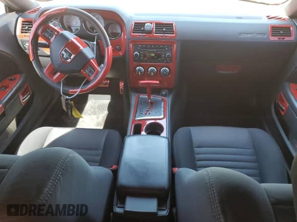 2013 Dodge Challenger R/T Plus z VIN 2C3CDYBTXDH728759, wystawiony jako Copart lot #73463964 z przebiegiem 138 738 mil mil oraz Szkoda całkowita • Salvage title. Historia ofert i sprzedaży dostępna na DreamBid. Obrazek 8.