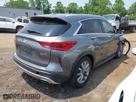 ✅ 2019 Infiniti QX50 Luxe • VIN: 3PCAJ5M38KF147982 • Lot: 42498654. Listed on IAAI with 35,549 mi. Free auction sales archive from the USA and detailed vehicle history report at DreamBid. Image 4.