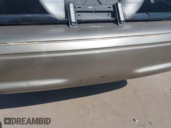 ✅ 2007 Ford Police Interceptor • VIN: 2FAFP71W27X124564 • Lot: 43408898. Wystawiony na IAAI z przebiegiem 177 526 mil. Bezpłatny archiwum sprzedaży aukcyjnych z USA i szczegółowy raport historii pojazdu na DreamBid. Zdjęcie 17.