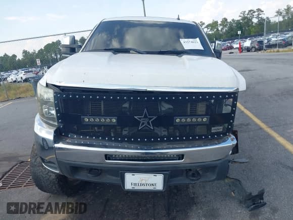 ✅ 2008 Chevrolet Silverado 2500HD LTZ • VIN: 1GCHK23698F169774 • Lot: 43274623. Wystawiony na IAAI z przebiegiem 272 098 mil. Bezpłatny archiwum sprzedaży aukcyjnych z USA i szczegółowy raport historii pojazdu na DreamBid. Zdjęcie 12.