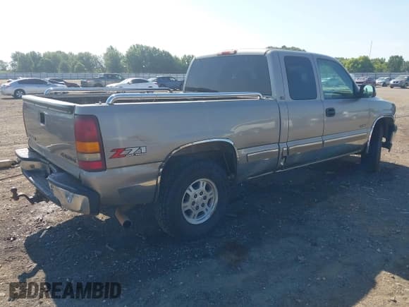 ✅ 2002 Chevrolet Silverado 1500 LT • VIN: 2GCEK19TX21220658 • Lot: 42795382. Listed on IAAI with 229,754 mi. Free auction sales archive from the USA and detailed vehicle history report at DreamBid. Image 4.