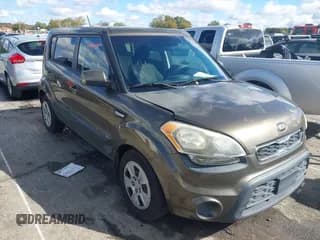 ✅ 2013 Kia Soul • VIN: KNDJT2A57D7554814 • Lot: 43568792. Wystawiony na IAAI z przebiegiem 149 521 mil. Bezpłatny archiwum sprzedaży aukcyjnych z USA i szczegółowy raport historii pojazdu na DreamBid. Zdjęcie 1.