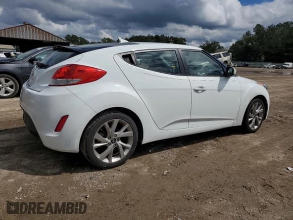 ✅ 2016 Hyundai Veloster • VIN: KMHTC6AD0GU262950 • Lot: 70877434. Listed on Copart with 136,878 mi. Free auction sales archive from the USA and detailed vehicle history report at DreamBid. Image 3.