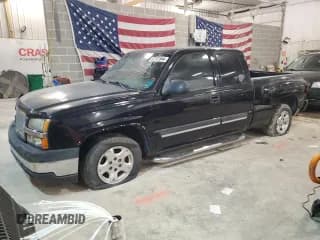 ✅ 2003 Chevrolet Silverado 1500 LS • VIN: 1GCEC19T63Z332945 • Лот: 82131544. Опубликован ранее на Copart с пробегом Не указан. Бесплатный доступ к архиву аукционных продаж из США и подробный отчёт об истории автомобиля на DreamBid. Изображение 1.