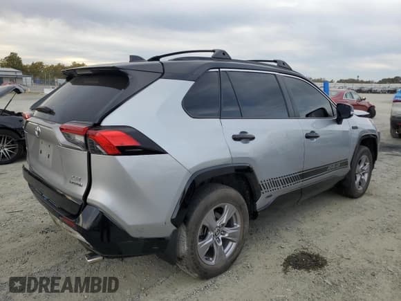 ✅ 2022 Toyota RAV4 Hybrid XSE • VIN: 4T3E6RFV1NU090113 • Лот: 91294395. Опубликован ранее на Copart с пробегом 208 275 миль. Бесплатный доступ к архиву аукционных продаж из США и подробный отчёт об истории автомобиля на DreamBid. Изображение 3.