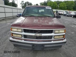 ✅ 1999 Chevrolet Suburban • VIN: 3GNEC16RXXG260623 • Lot: 54609694. Wystawiony na Copart z przebiegiem 246 460 mil. Bezpłatny archiwum sprzedaży aukcyjnych z USA i szczegółowy raport historii pojazdu na DreamBid. Zdjęcie 5.