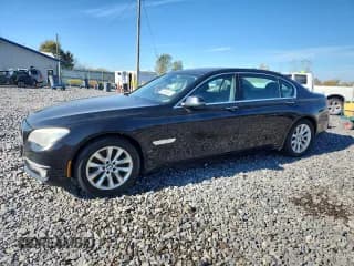 ✅ 2013 BMW 7 Series 740Li xDrive • VIN: WBAYF4C51DDE23782 • Lot: 85396525. Wystawiony na Copart z przebiegiem 268 209 mil. Bezpłatny archiwum sprzedaży aukcyjnych z USA i szczegółowy raport historii pojazdu na DreamBid. Zdjęcie 1.