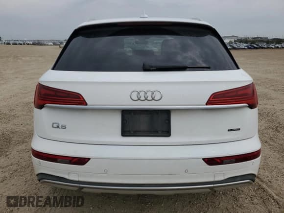 ✅ 2023 Audi Q5 Premium • VIN: WA1ABAFY8P2153381 • Lot: 62631785. Wystawiony na Copart z przebiegiem 52 111 mil. Bezpłatny archiwum sprzedaży aukcyjnych z USA i szczegółowy raport historii pojazdu na DreamBid. Zdjęcie 6.