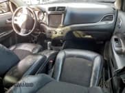 ✅ 2015 Dodge Journey Crossroad • VIN: 3C4PDCGG0FT683028 • Lot: 95094975. Wystawiony na Copart z przebiegiem 198 504 mil. Bezpłatny archiwum sprzedaży aukcyjnych z USA i szczegółowy raport historii pojazdu na DreamBid. Zdjęcie 8.