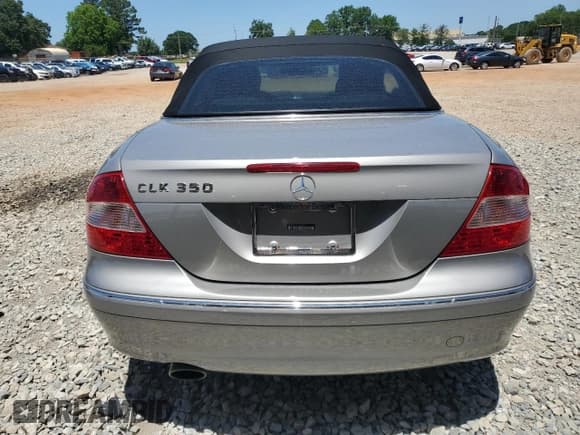 ✅ 2008 Mercedes-Benz CLK 350 • VIN: WDBTK56FX8T092386 • Lot: 57283715. Listed on Copart with 126,696 mi. Free auction sales archive from the USA and detailed vehicle history report at DreamBid. Image 6.