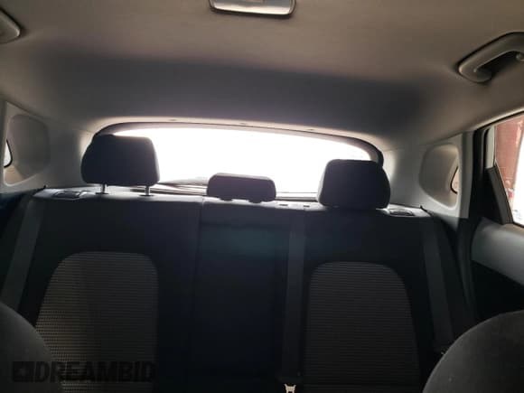 ✅ 2019 Hyundai Kona SE • VIN: KM8K1CAA7KU196105 • Лот: 71389354. Опубликован ранее на Copart с пробегом 35 604 миль. Бесплатный доступ к архиву аукционных продаж из США и подробный отчёт об истории автомобиля на DreamBid. Изображение 10.