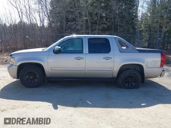 ✅ 2007 Chevrolet Avalanche LTZ • VIN: 3GNFK12357G123484 • Lot: 41881886. Listed on IAAI with 181,223 mi. Free auction sales archive from the USA and detailed vehicle history report at DreamBid. Image 12.