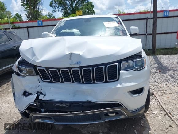 ✅ 2018 Jeep Grand Cherokee Limited • VIN: 1C4RJEBG8JC339908 • Lot: 42442483. Listed on IAAI with 42,626 mi. Free auction sales archive from the USA and detailed vehicle history report at DreamBid. Image 12.