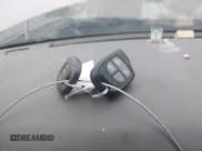 ✅ 1999 Lexus ES 300 • VIN: JT8BF28G2X0211259 • Lot: 43394611. Wystawiony na IAAI z przebiegiem 126 148 mil. Bezpłatny archiwum sprzedaży aukcyjnych z USA i szczegółowy raport historii pojazdu na DreamBid. Zdjęcie 11.