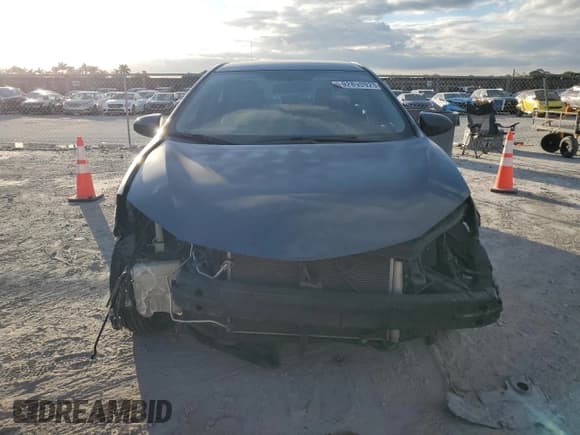 ✅ 2015 Toyota Corolla S Plus • VIN: 5YFBURHE7FP297929 • Лот: 92890925. Опубликован ранее на Copart с пробегом 136 334 миль. Бесплатный доступ к архиву аукционных продаж из США и подробный отчёт об истории автомобиля на DreamBid. Изображение 5.