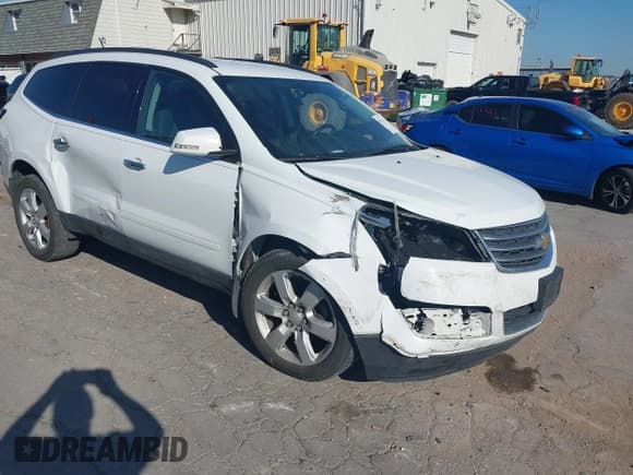 ✅ 2017 Chevrolet Traverse LT • VIN: 1GNKRGKD0HJ235034 • Lot: 43227154. Wystawiony na IAAI z przebiegiem Nie podano. Bezpłatny archiwum sprzedaży aukcyjnych z USA i szczegółowy raport historii pojazdu na DreamBid. Zdjęcie 1.