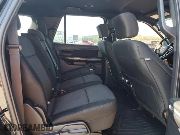 ✅ 2019 Ford Expedition Max XLT • VIN: 1FMJK1HT1KEA38518 • Lot: 71404955. Listed on Copart with 109,605 mi. Free auction sales archive from the USA and detailed vehicle history report at DreamBid. Image 11.
