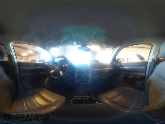 2008 Dodge Magnum R/T с VIN 2D8GV57238H246098, выставлен на аукционе IAAI как лот 43409552 с пробегом 123 704 миль миль и . История ставок и продаж доступна на DreamBid. Изображение 18.