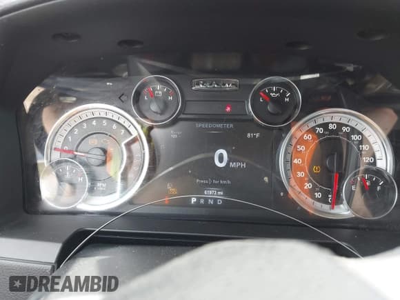 ✅ 2018 Ram 2500 Laramie • VIN: 3C6UR5FJXJG212364 • Lot: 42102428. Wystawiony na IAAI z przebiegiem 61 973 mil. Bezpłatny archiwum sprzedaży aukcyjnych z USA i szczegółowy raport historii pojazdu na DreamBid. Zdjęcie 7.