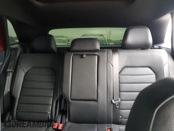 ✅ 2020 Volkswagen Atlas SEL Premium R-Line • VIN: 1V2TE2CA2LC231126 • Lot: 82918934. Listed on Copart with 45,728 mi. Free auction sales archive from the USA and detailed vehicle history report at DreamBid. Image 10.