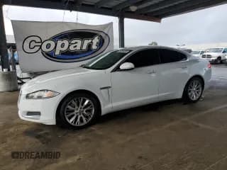 ✅ 2013 Jaguar XF RWD • VIN: SAJWA0E71D8S71834 • Лот: 82204345. Опубликован ранее на Copart с пробегом 130 826 миль. Бесплатный доступ к архиву аукционных продаж из США и подробный отчёт об истории автомобиля на DreamBid. Изображение 1.
