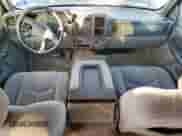 2003 Chevrolet Suburban Z71 z VIN 3GNFK16Z53G154565, wystawiony jako Copart lot #85582955 z przebiegiem 304 431 mil mil oraz Szkoda całkowita • Salvage title. Historia ofert i sprzedaży dostępna na DreamBid. Obrazek 8.