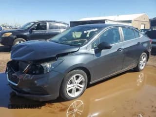 ✅ 2018 Chevrolet Cruze LT • VIN: 1G1BE5SM1J7155018 • Lot: 81802705. Wystawiony na Copart z przebiegiem 87 489 mil. Bezpłatny archiwum sprzedaży aukcyjnych z USA i szczegółowy raport historii pojazdu na DreamBid. Zdjęcie 1.