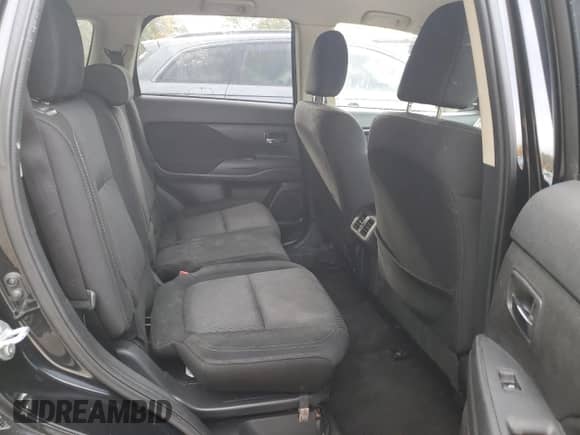 2019 Mitsubishi Outlander ES с VIN JA4AD2A34KZ055234, выставлен на аукционе Copart как лот 86810555 с пробегом 127 638 миль миль и Чистый • Clean title. История ставок и продаж доступна на DreamBid. Изображение 10.