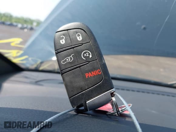 ✅ 2019 Jeep Grand Cherokee Upland • VIN: 1C4RJFAG3KC561877 • Lot: 42398812. Listed on IAAI with 69,556 mi. Free auction sales archive from the USA and detailed vehicle history report at DreamBid. Image 11.