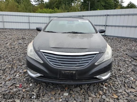 ✅ 2011 Hyundai Sonata SE • VIN: 5NPEC4AC6BH145952 • Lot: 72689904. Listed on Copart with 164,265 mi. Free auction sales archive from the USA and detailed vehicle history report at DreamBid. Image 5.