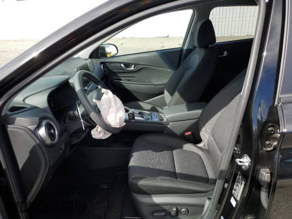 2023 Hyundai Kona SE z VIN KM8K23AG3PU166172, wystawiony jako Copart lot #43836833 z przebiegiem 5 169 mil mil oraz . Historia ofert i sprzedaży dostępna na DreamBid. Obrazek 7.