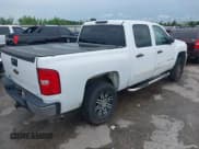 ✅ 2007 Chevrolet Silverado 1500 1LT • VIN: 2GCEC13J971531770 • Lot: 42486035. Wystawiony na IAAI z przebiegiem 401 722 mil. Bezpłatny archiwum sprzedaży aukcyjnych z USA i szczegółowy raport historii pojazdu na DreamBid. Zdjęcie 4.