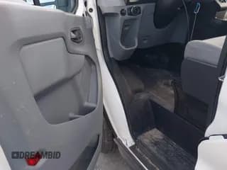 ✅ 2017 Ford Transit • VIN: 1FTBW2YM8HKB52232 • Lot: 43108876. Wystawiony na IAAI z przebiegiem 151 642 mil. Bezpłatny archiwum sprzedaży aukcyjnych z USA i szczegółowy raport historii pojazdu na DreamBid. Zdjęcie 6.