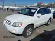 2002 Toyota Highlander z VIN JTEGF21A120051571, wystawiony jako IAAI lot #43464544 z przebiegiem 141 287 mil mil oraz . Historia ofert i sprzedaży dostępna na DreamBid. Obrazek 2.