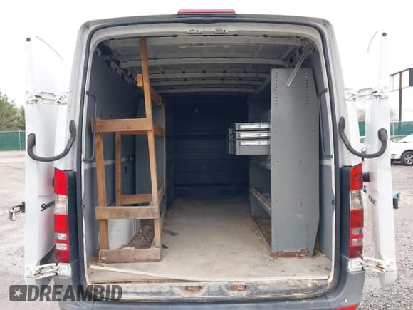 ✅ 2012 Freightliner Sprinter • VIN: WDYPE7CC6C5642880 • Лот: 41984593. Опубликован ранее на IAAI с пробегом 387 541 миль. Бесплатный доступ к архиву аукционных продаж из США и подробный отчёт об истории автомобиля на DreamBid. Изображение 8.