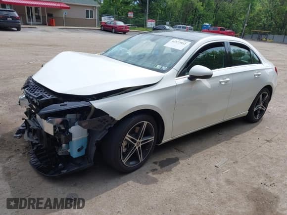 ✅ 2021 Mercedes-Benz A 220 • VIN: W1K3G4FB9MJ316415 • Lot: 42377922. Listed on IAAI with 10,171 mi. Free auction sales archive from the USA and detailed vehicle history report at DreamBid. Image 17.