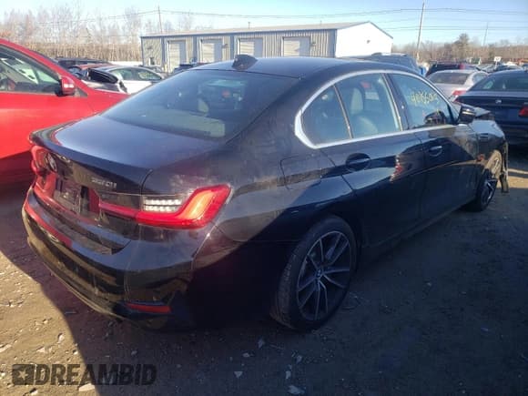 ✅ 2020 BMW 3 Series • VIN: 3MWSR7J06L8B05832 • Lot: 40155063. Listed on Copart with 48,769 mi. Free auction sales archive from the USA and detailed vehicle history report at DreamBid. Image 3.